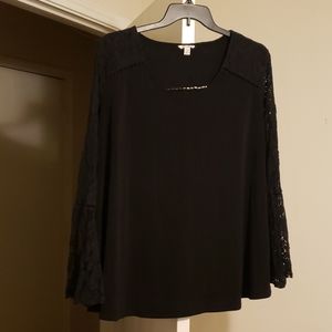 Cato top with lace sleeves